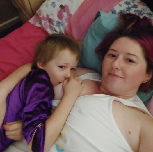 Mom Shamed for Breastfeeding in Public Refuses to Cover Up and Responds to Haters