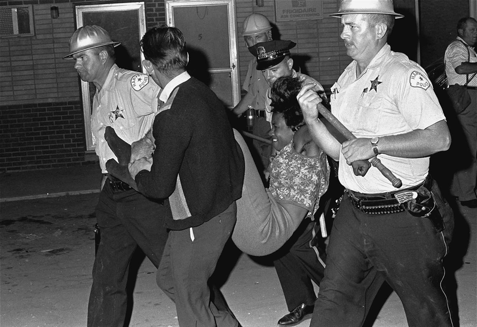 The Civil Rights Battles in Rare Historical Pictures, 1964